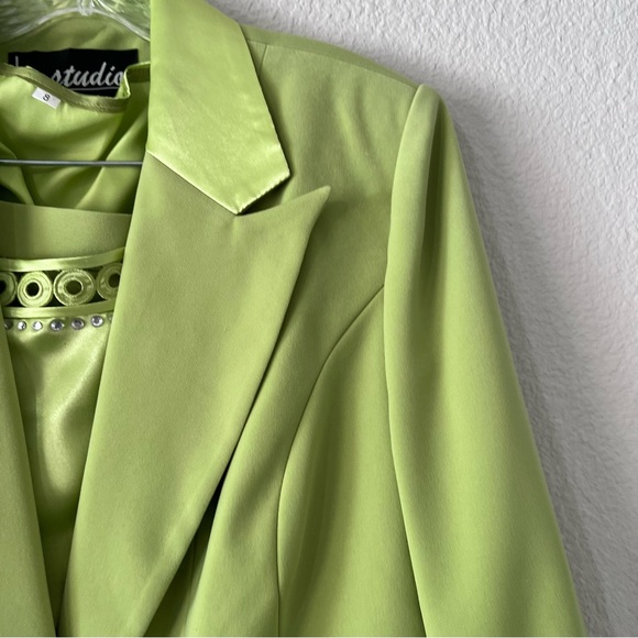 BMJ Studio Women’s 3 Piece Skirt Suit Size 8 Includes Jacket, Top and Skirt - Picture 3 of 16